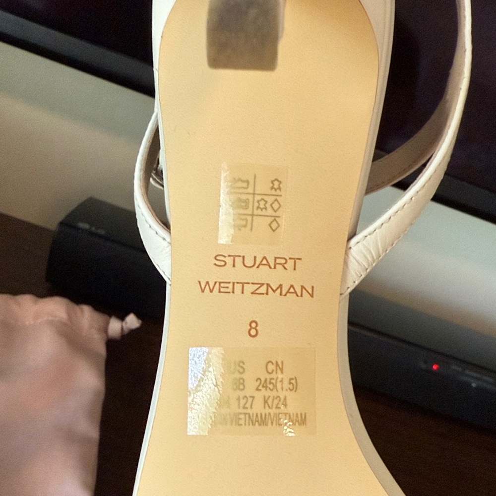 Stuart Weitzman Cream Pearl Embellished Heels - Picture 4 of 7